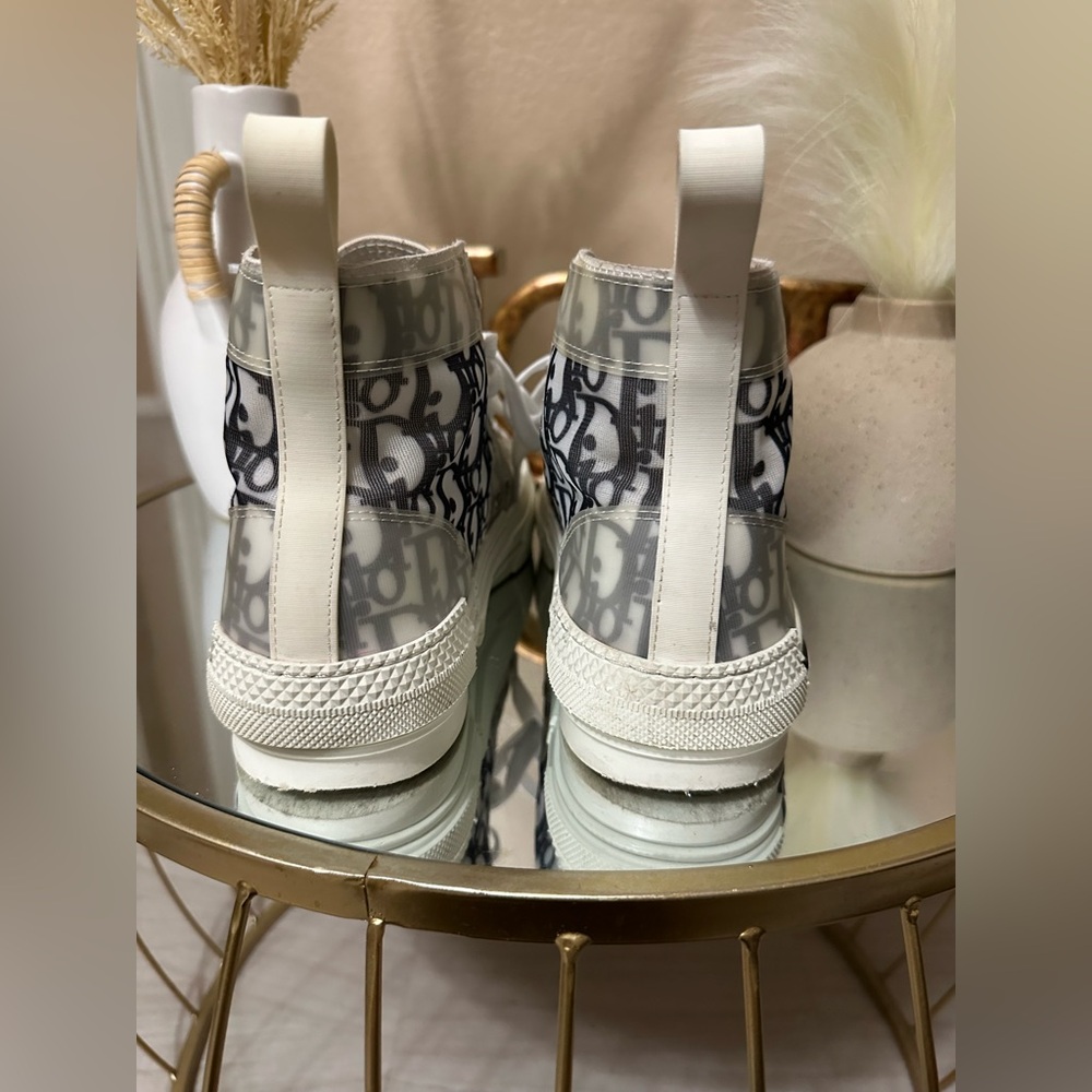 Dior White and Gray High-Top Sneakers with Logo Pattern - Picture 12 of 15